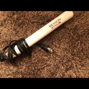 REVLON hair straightener